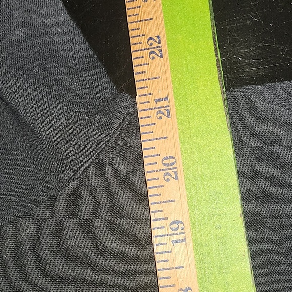 UNIQUE! Meerkats Embroidered on Black Tee, by Bagz for Paws, Size M - Picture 8 of 9